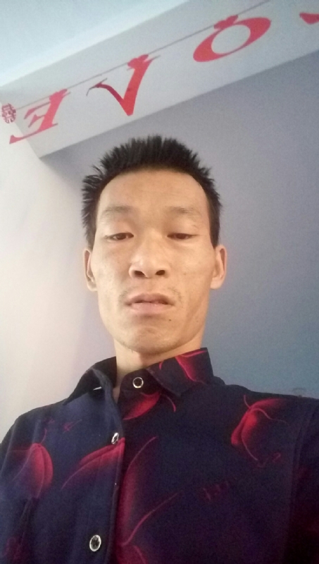 向阳的第一张照片--宁波相亲服务中心