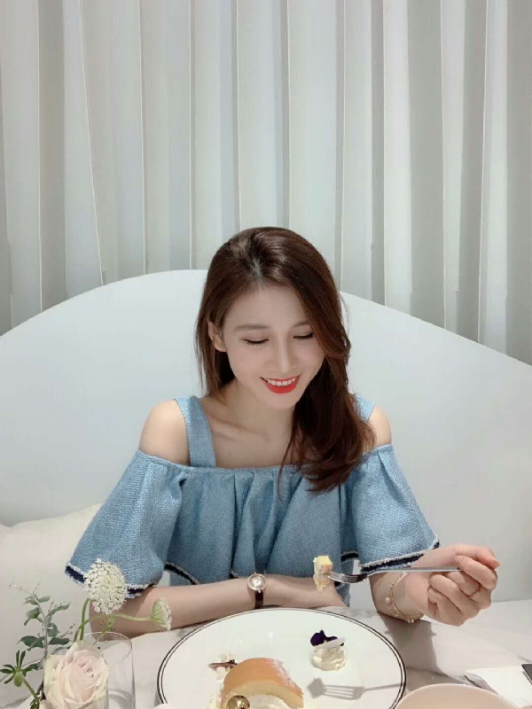 Emily的第三张照片--宁波相亲服务中心