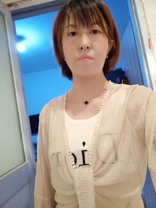 芬儿的第四张照片--宁波相亲服务中心
