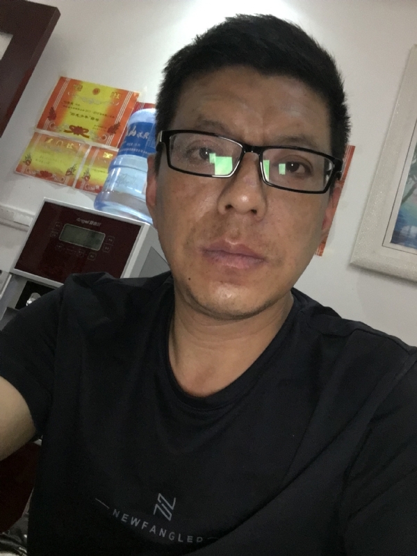 牵手的第三张照片--宁波相亲服务中心