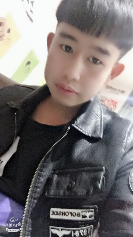 军绿色的第一张照片--宁波相亲服务中心