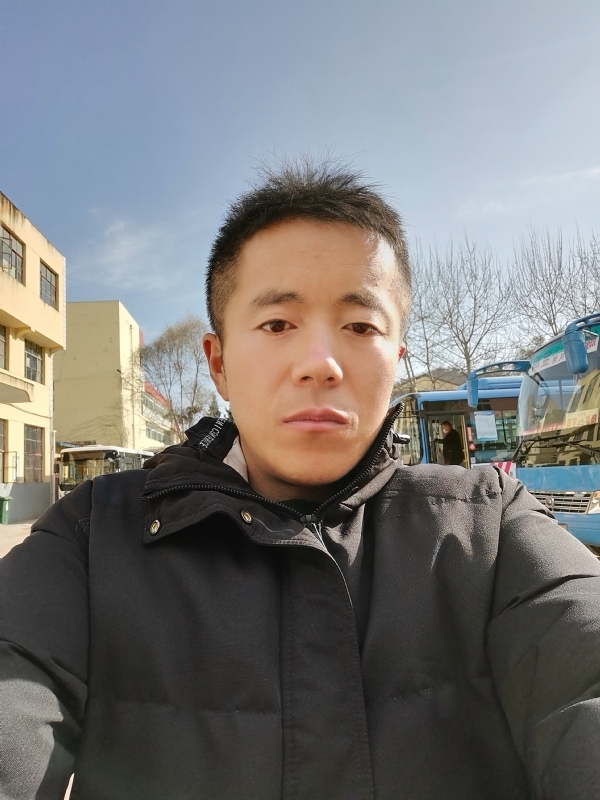 孤独的云的第一张照片--宁波相亲服务中心