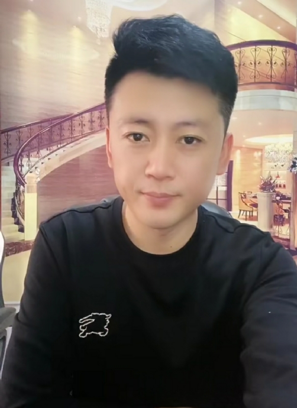 屋顶拾荒人的第三张照片--宁波相亲服务中心