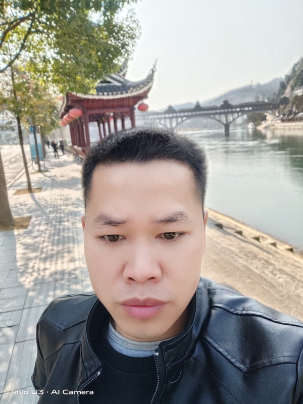 啊锦的第一张照片--宁波相亲服务中心