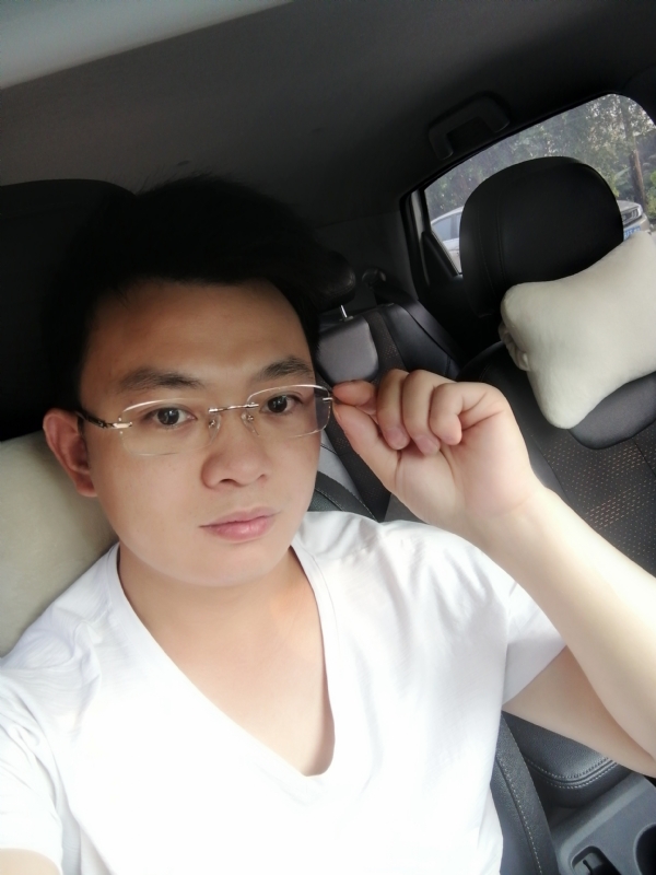 幸福的拥抱的第二张照片--宁波相亲服务中心