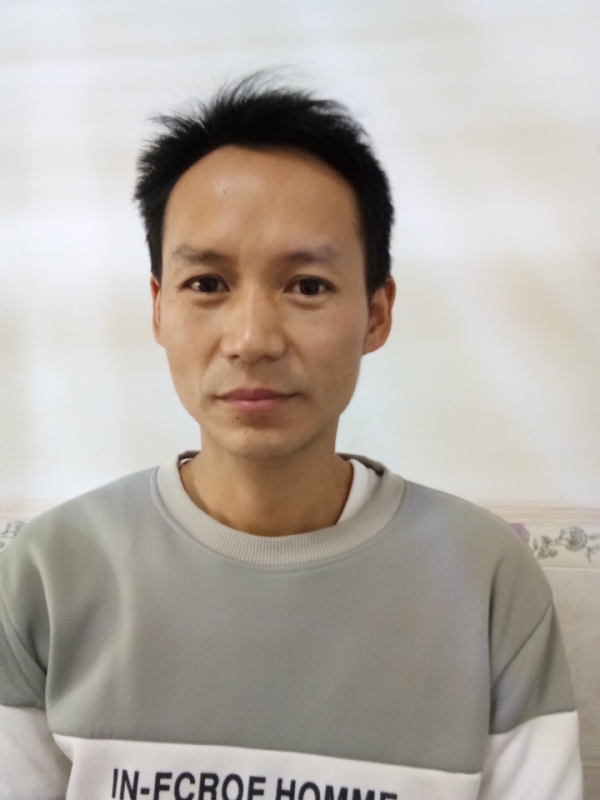 单亲爸爸的第一张照片--宁波相亲服务中心