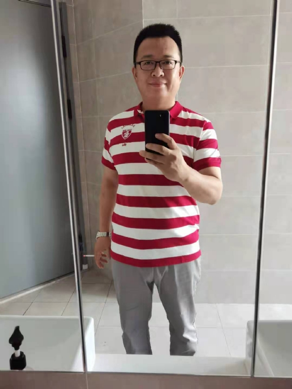 行走的打桩机的第二张照片--宁波相亲服务中心