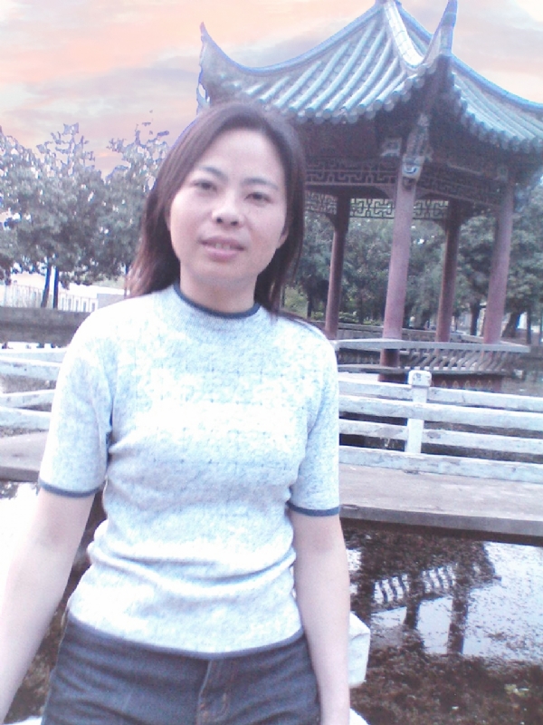 小草的第三张照片--宁波相亲服务中心