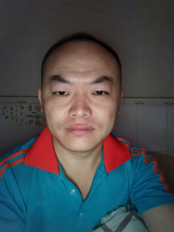 与子携老的第三张照片--宁波相亲服务中心