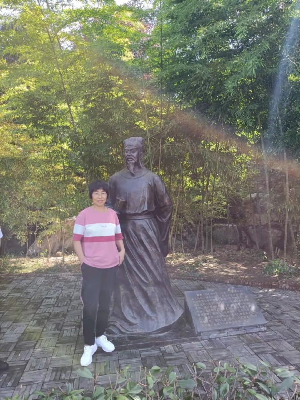 秋天的菊花的第一张照片--宁波相亲服务中心