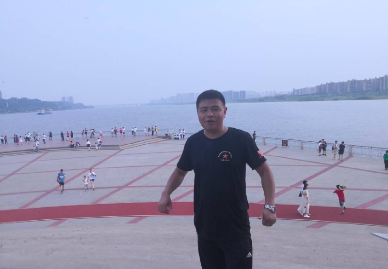 曾经心疼的我的第一张照片--宁波相亲服务中心