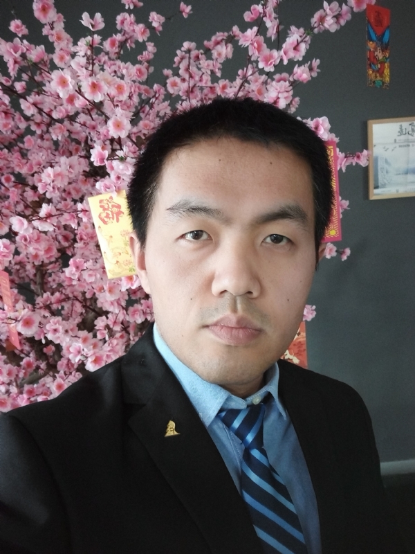 我就是个翻译的第一张照片--宁波相亲服务中心