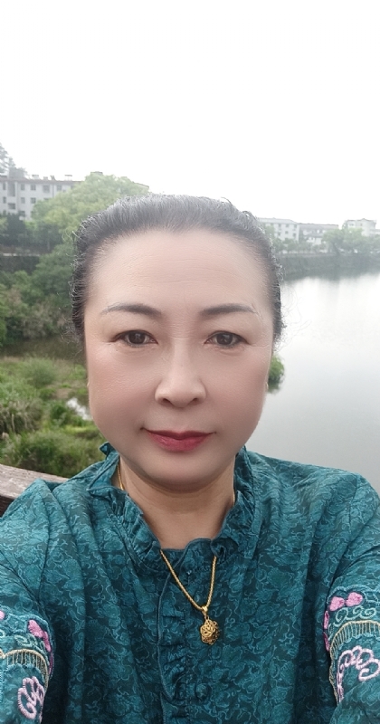 雨中情的第一张照片--宁波相亲服务中心