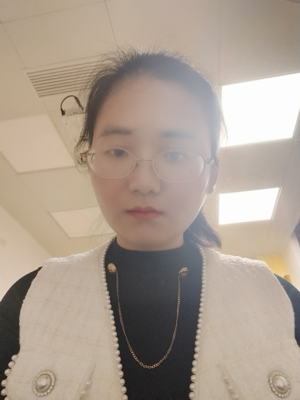 闲敲棋子的第一张照片--宁波相亲服务中心