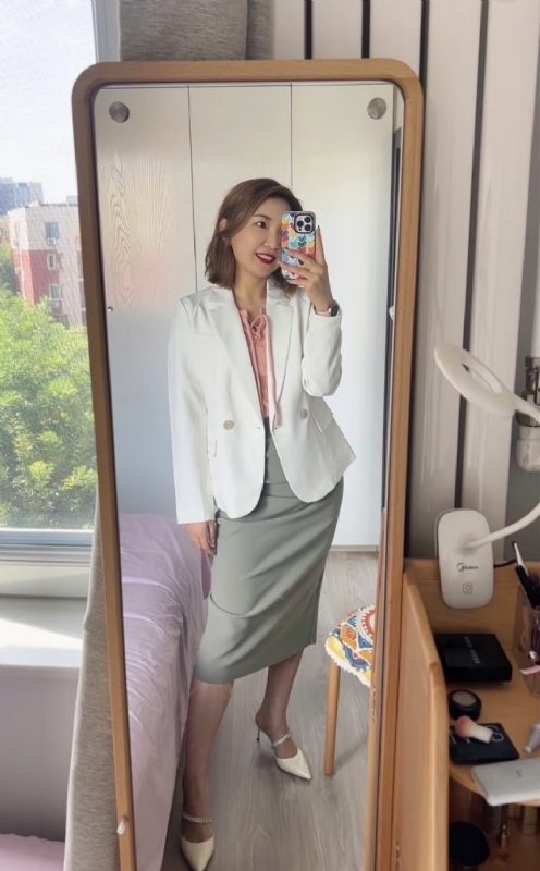 丽波的第三张照片--宁波相亲服务中心
