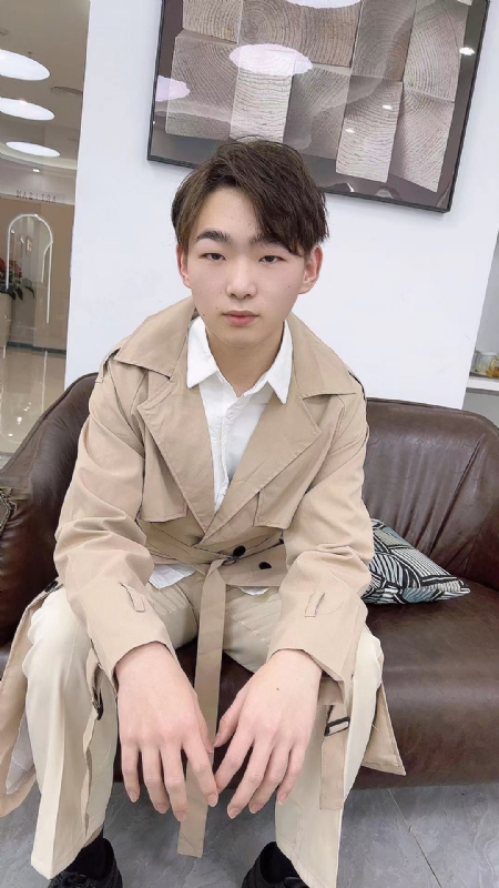 啊哲的第一张照片--宁波相亲服务中心