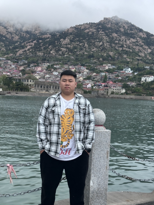 谨慎的第一张照片--宁波相亲服务中心